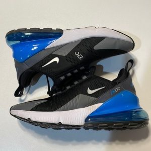 Nike 270 - black/blue 7.5 women - worn twice